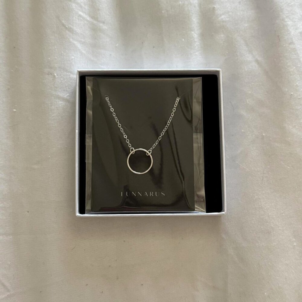 Dainty silver o ring choker necklace